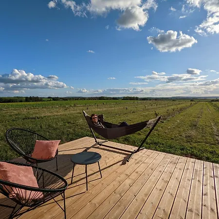 La Tiny House Et La De L'ouchette Lodge