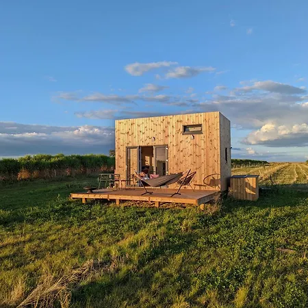 La Tiny House Et La De L'ouchette Lodge